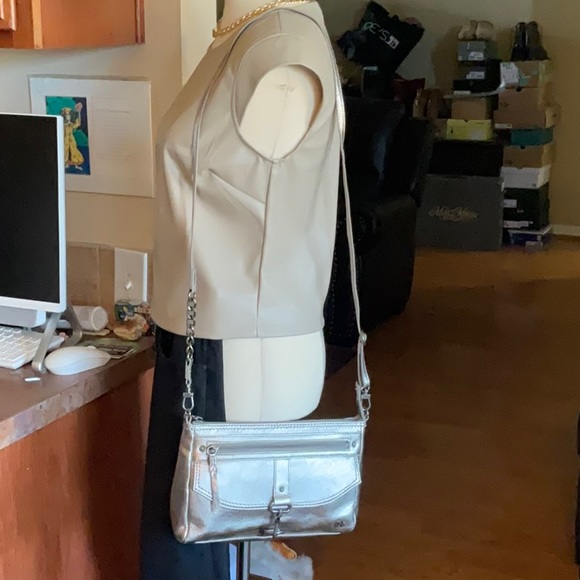 The Sak Pyrite Leather (Genuine) Crossbody/Shoulder Bag, Preowned - Picture 3 of 16